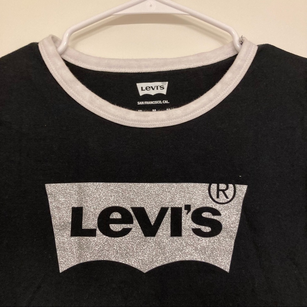 Levi’s tee - Picture 3 of 5
